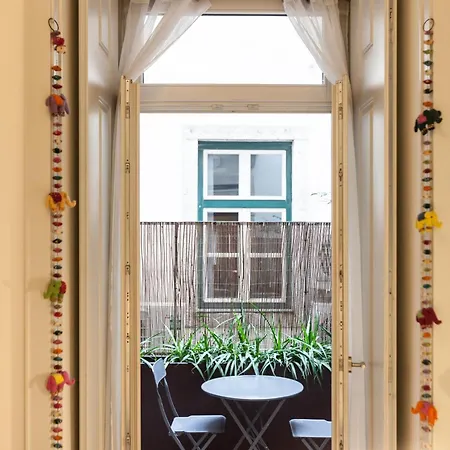 Flh Bacalhoeiros Balcony Flat דירה *